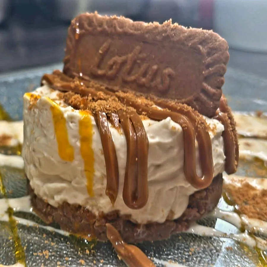 LOTUS CAKE