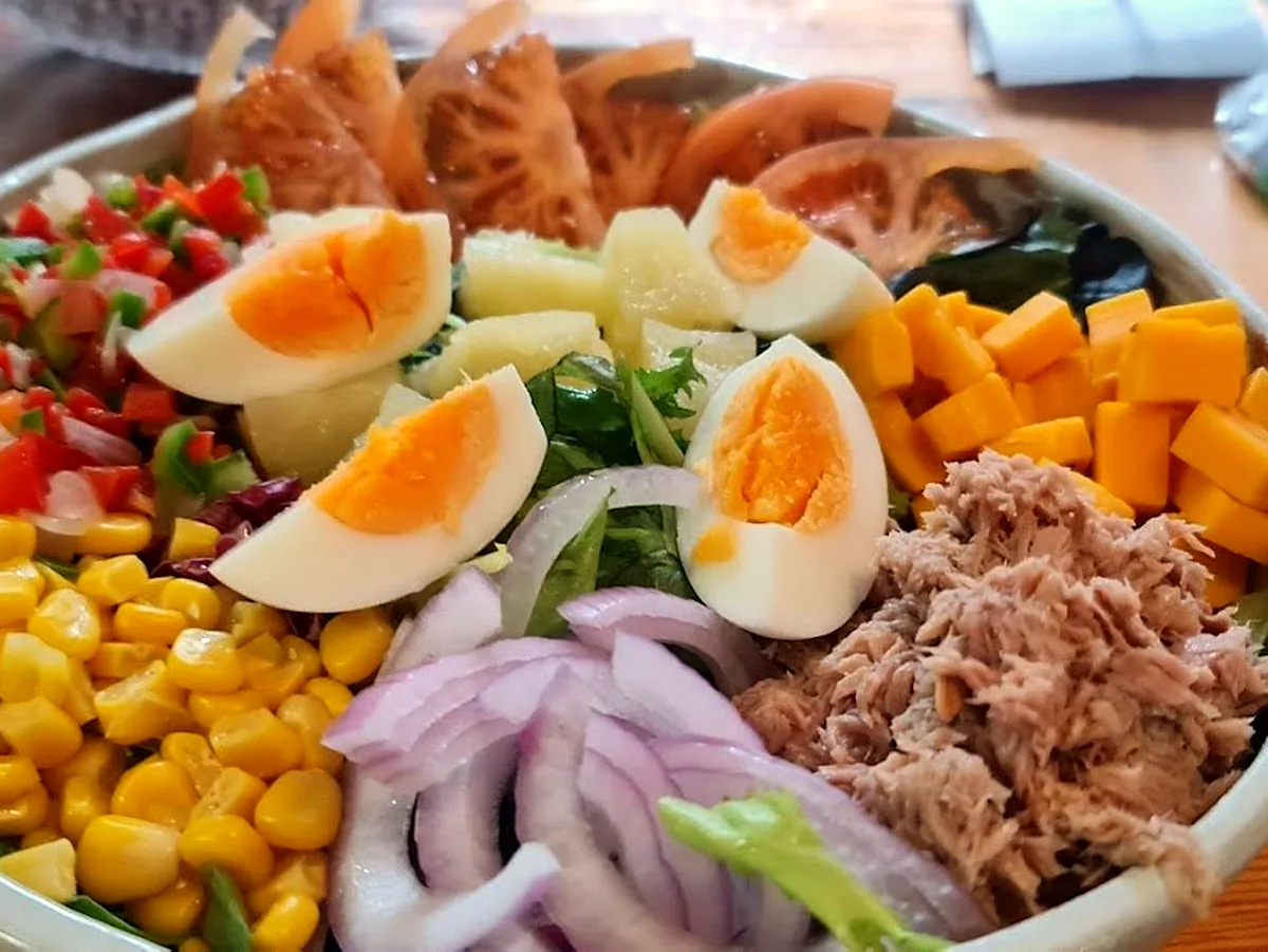 COUNTRY SALAD
