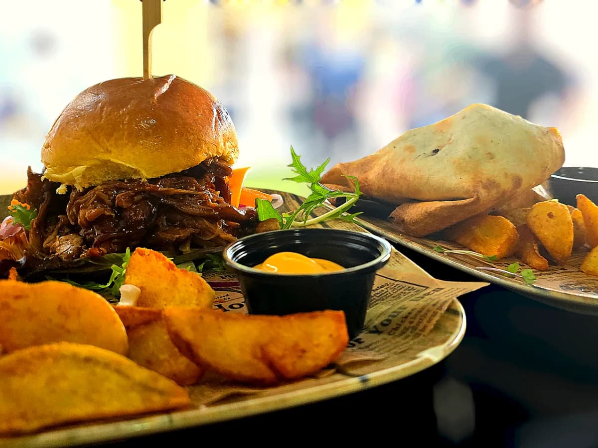RIBS BURGER